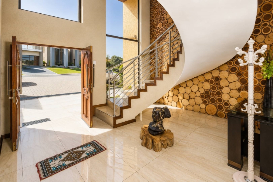 5 Bedroom Property for Sale in Xanadu Eco Park North West